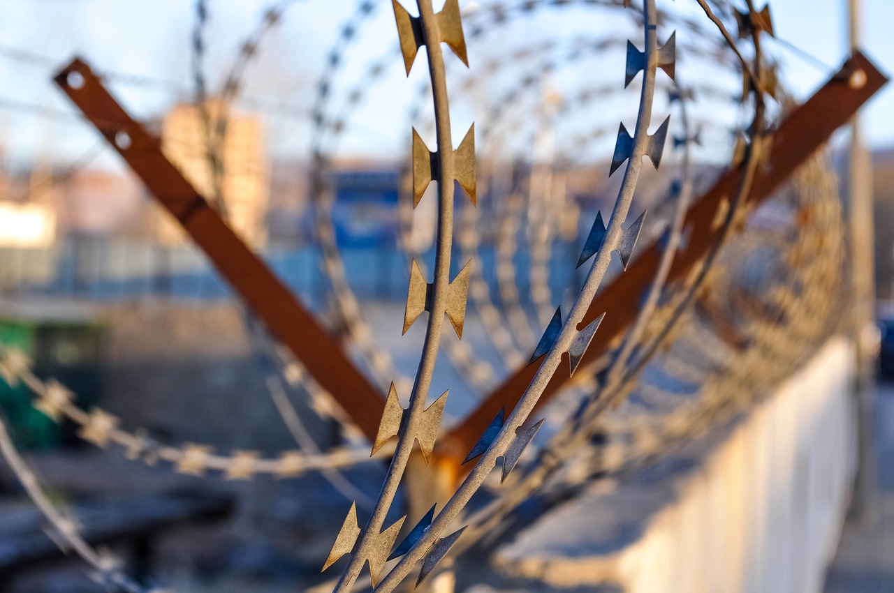 barbwire, barbed wire, security-1027029.jpg
