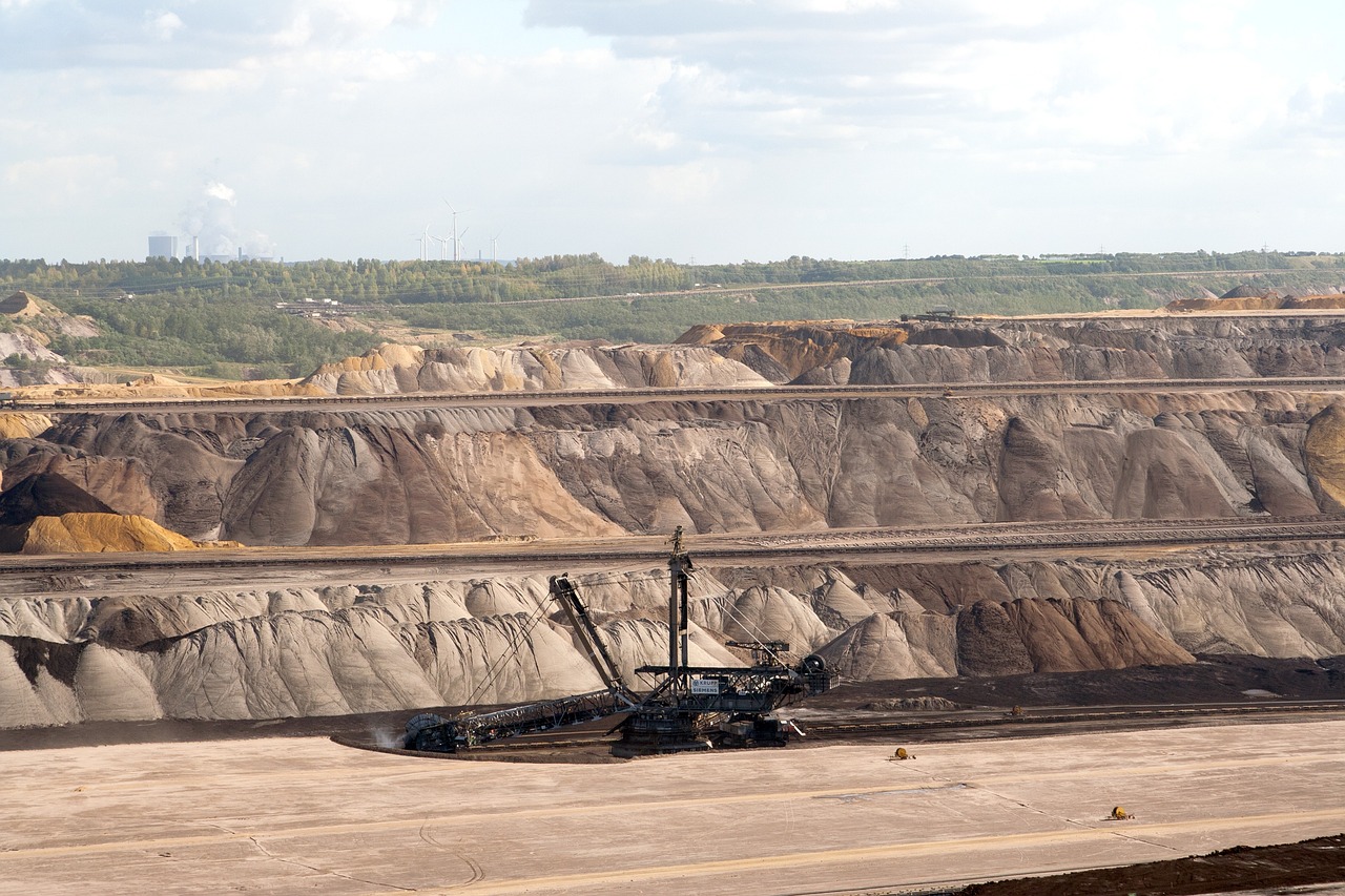 brown coal mining, open pit mining, coal mining-111366.jpg